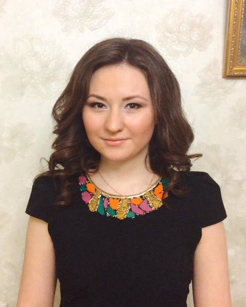 Распущенные, Локоны / Локоны на один бок от Свадебный стилист-визажист Филиппова Елена 1