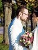 Высокие / Собранные, С аксессуарами / Цветами / Фатой, Пучок, Локоны / Локоны на один бок от Свадебный стилист Кристина Ковальская 3