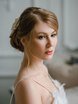 Высокие / Собранные, С аксессуарами / Цветами / Фатой, Пучок, С плетением от Свадебный стилист Аманова Ольга 1