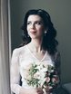С аксессуарами / Цветами / Фатой, Распущенные, Локоны / Локоны на один бок от Свадебный стилист-визажист Кудрявцева Мария 1