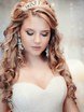 С аксессуарами / Цветами / Фатой, Локоны / Локоны на один бок от Свадебный стилист-визажист Евгения Ващенко 1