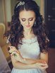 С аксессуарами / Цветами / Фатой, Локоны / Локоны на один бок от Свадебный стилист-визажист Евгения Ващенко 1