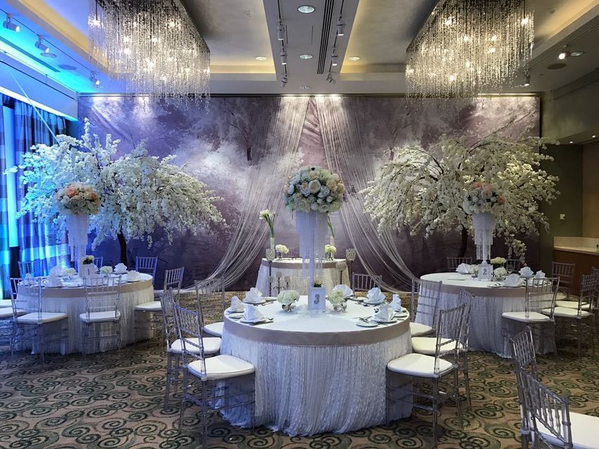 Столы и стулья гостей / Банкет в Классика от Студия декора Gogelia-Decor 1