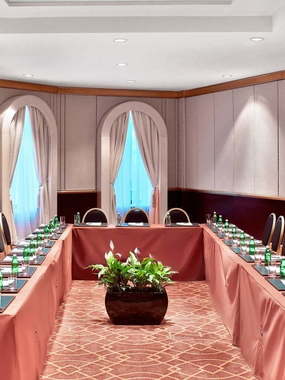Банкетный зал / Ресторан The St. Regis Moscow Nikolskaya в Москве 1