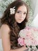 С аксессуарами / Цветами / Фатой, Локоны / Локоны на один бок от Nadya Nezhinka Beauty Studio 1