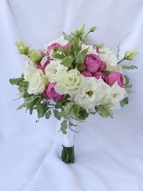 Классический круглый name от Студия декора и флористики Charm ELLE 1