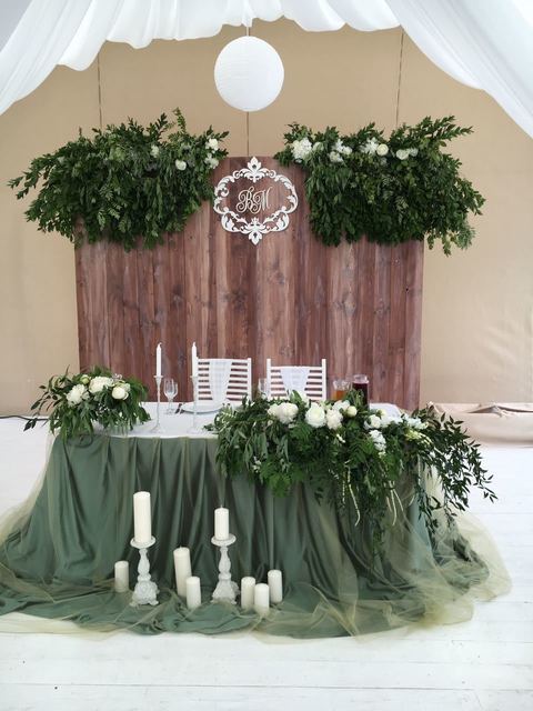Задник за молодоженами в Рустик от Свадебное агентство WeddingQueenLove 1