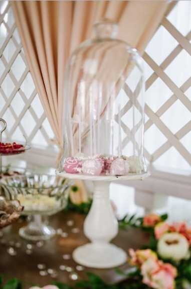 Сладкий / Фуршетный стол в Шебби шик, Рустик от Студия декора Magicweddings 1