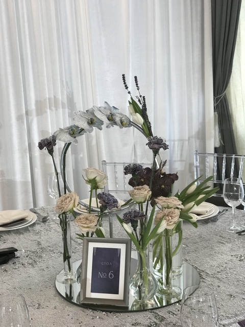 Столы и стулья гостей / Банкет в Классика, Весенняя / Летняя от Garden Poetry event and decor 1