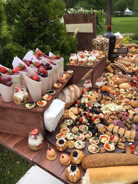 Сладкий / Фуршетный стол в Рустик от Свадебное агентство WeddingQueenLove 1