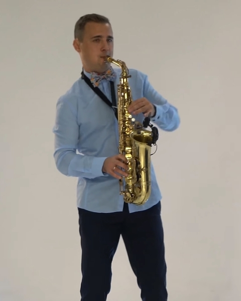 Саксофонист Денис Беляев на свадьбу 1