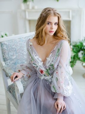 Волны, Локоны / Локоны на один бок, Распущенные, С аксессуарами / Цветами / Фатой от Свадебный стилист Красовицкая Елена 2