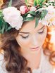 С аксессуарами / Цветами / Фатой, Локоны / Локоны на один бок от Nadya Nezhinka Beauty Studio 4