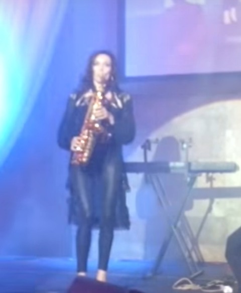 Саксофонистка Jannet Sax на свадьбу 1