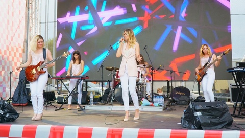 NeOn GirlsBand на свадьбу 1