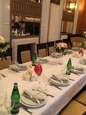 Столы и стулья гостей / Банкет в Классика от Свадебный декоратор Оксана Антоненко 1