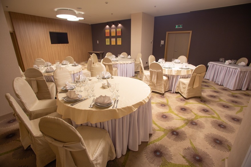 Банкетный зал / Ресторан Hotel Seligerskaya в Москве 1