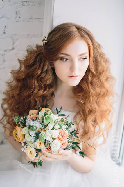Распущенные, Локоны / Локоны на один бок от Салон красоты iconBRIDE 1