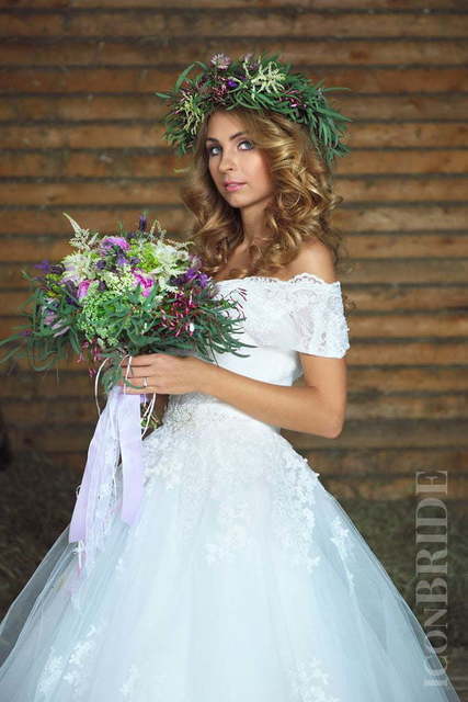 Распущенные, Локоны / Локоны на один бок от Салон красоты iconBRIDE 1