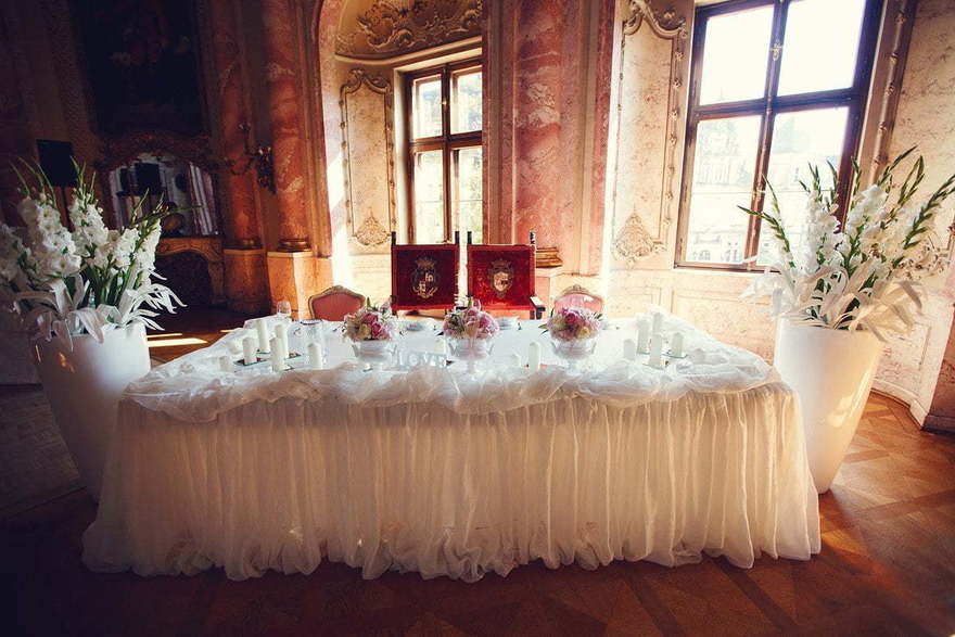 Президиум / Стол молодоженов в Классика от Студия декора и флористики Kalinoff Decor 1
