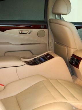 Lexus LS-460l до 4 чел. от ЛимоФаворит 2
