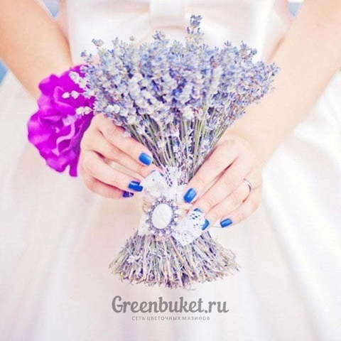Монобукет из одного вида цветов, Классический вытянутый name от Green Buket 1